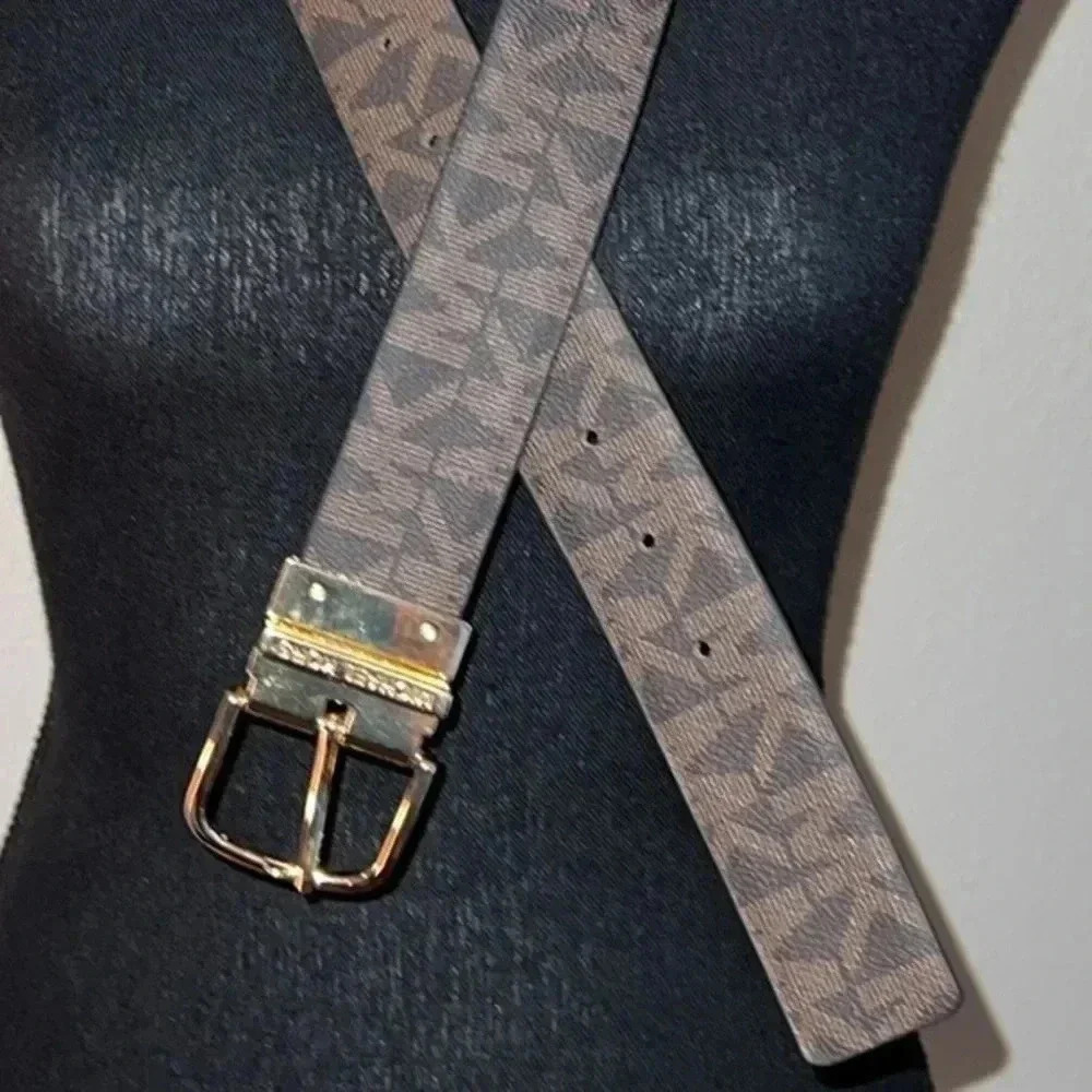 MICHAEL KORS Women's Twist Reversible Monogram Belt Gold Tone Buckle Brown Tan